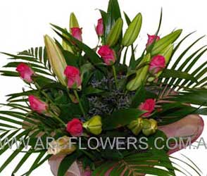 ABC Flowers fitzroy melbourne deliver b016 bouquet of oriental lilies and roses melbourne wide free delivery melbourne inner suburbs 7 days a week